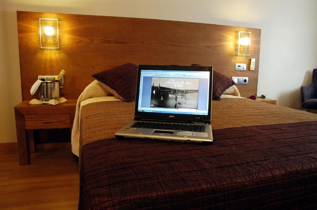 Hotel Puente De La Toja 오그로브 외부 사진